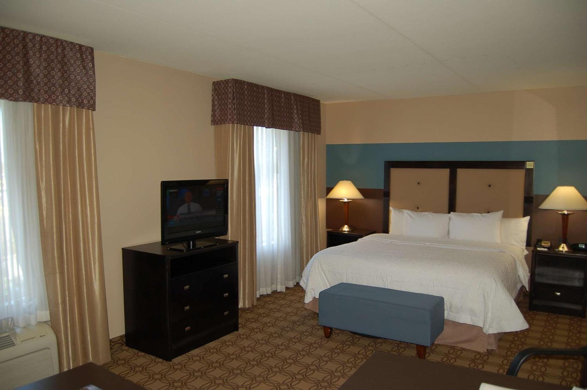 Hampton Inn & Suites Charlotte-Airport Zewnętrze zdjęcie