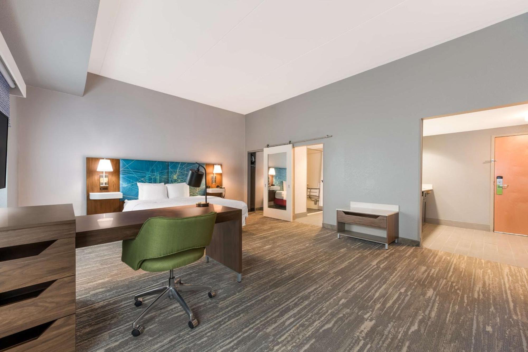 Hampton Inn & Suites Charlotte-Airport Zewnętrze zdjęcie