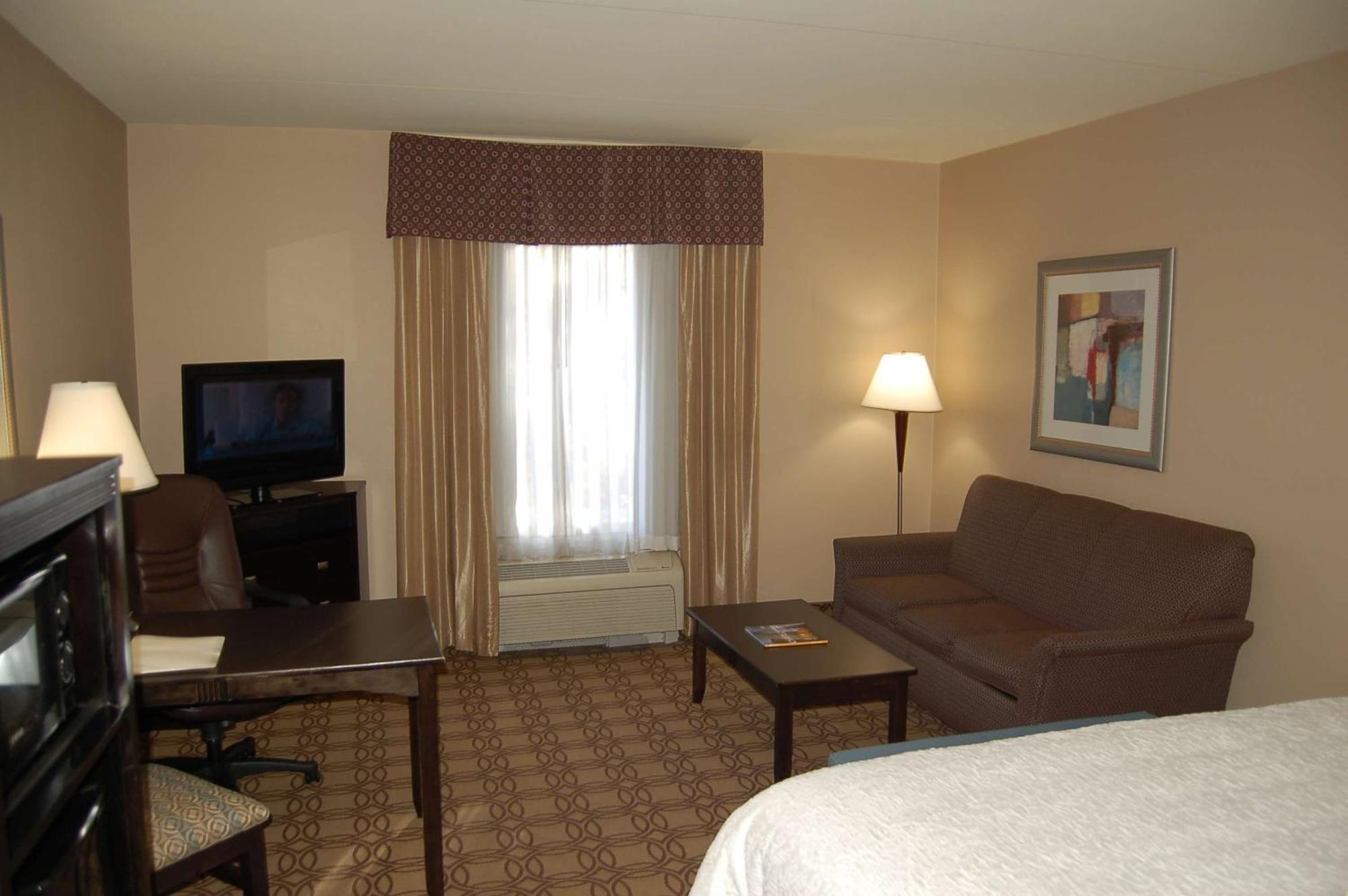 Hampton Inn & Suites Charlotte-Airport Zewnętrze zdjęcie