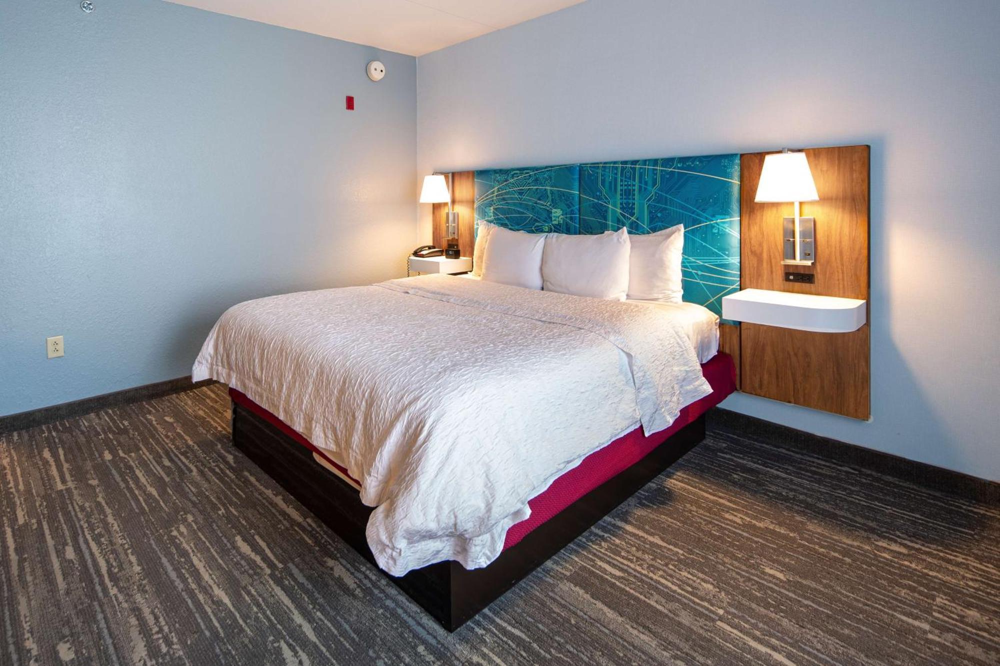 Hampton Inn & Suites Charlotte-Airport Zewnętrze zdjęcie