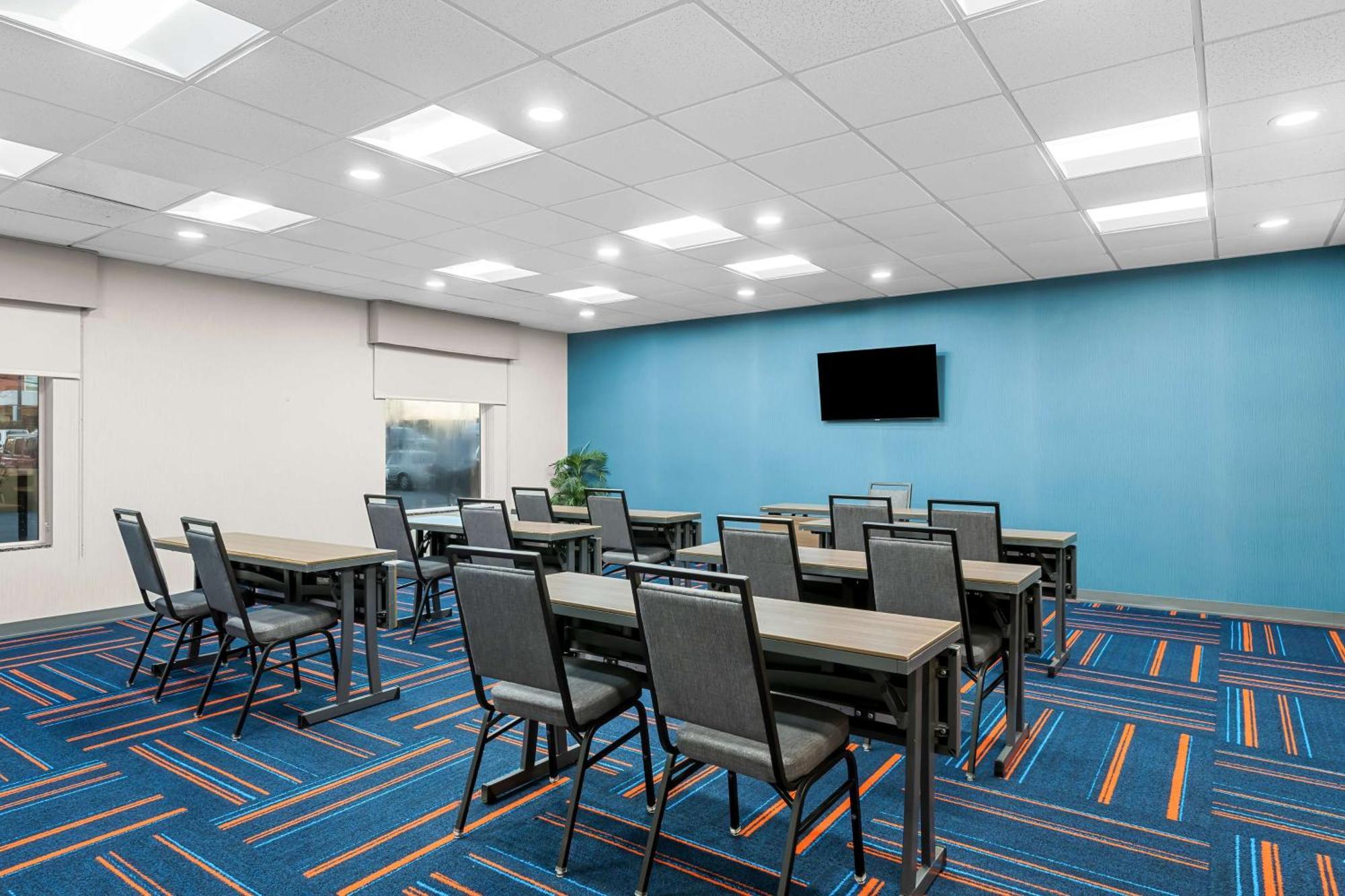 Hampton Inn & Suites Charlotte-Airport Zewnętrze zdjęcie