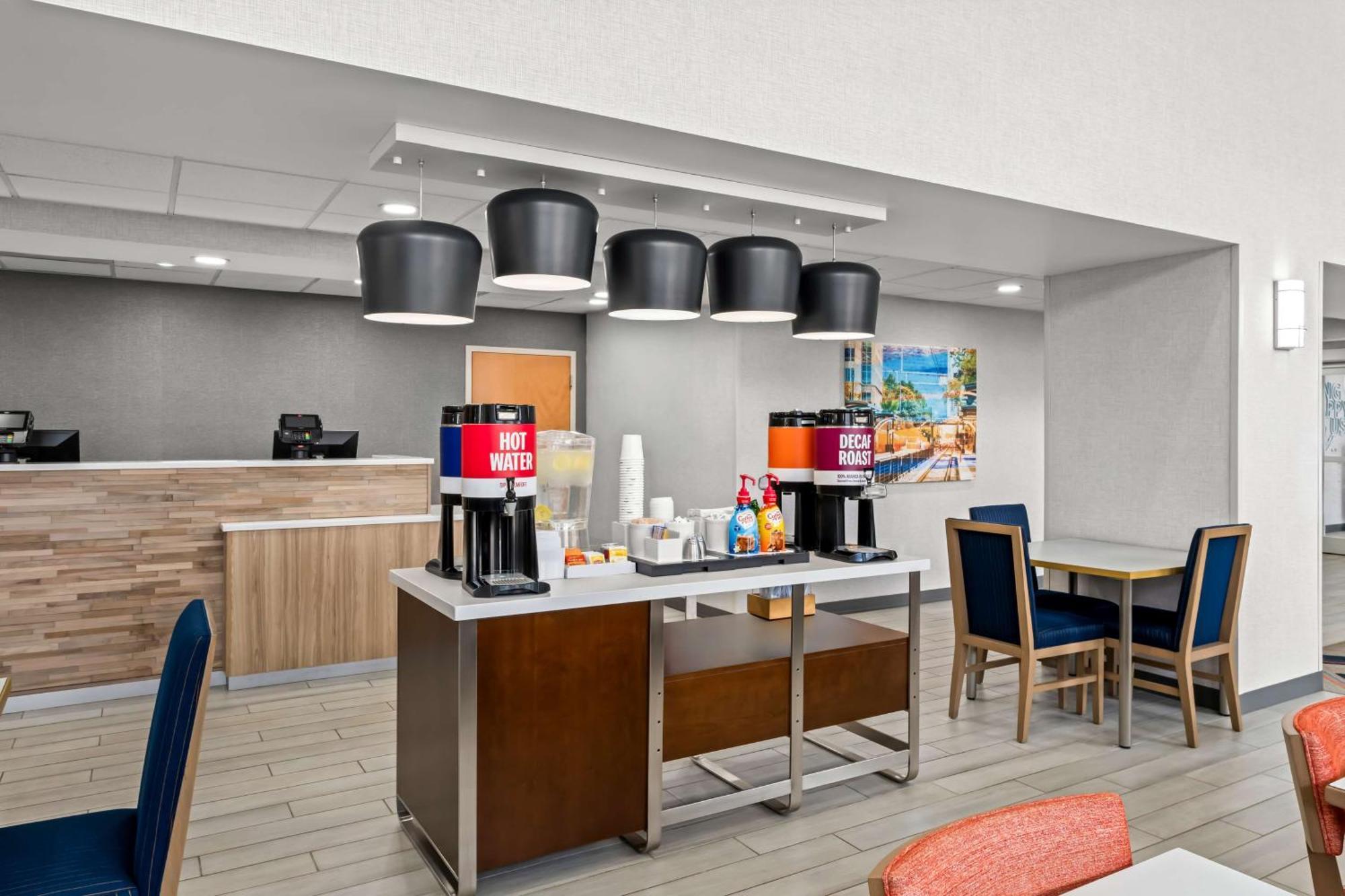 Hampton Inn & Suites Charlotte-Airport Zewnętrze zdjęcie